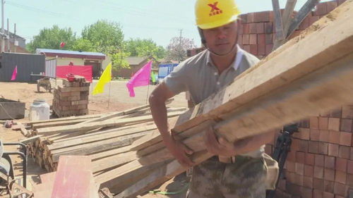 建筑木工石新 希望能为家乡的建设出一份力