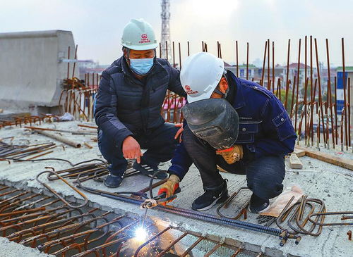 为确保盐丰快速通道上半年通车 50名建设者选择春节坚守岗位